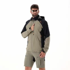 Uomo CMP Gusci E Giacche Impermeabili|Giacche Trekking^Giacca impermeabile da uomo in ripstop